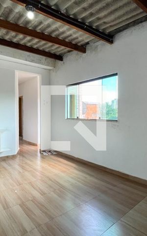 Casa à venda com 254m², 5 quartos e 2 vagas Casa à venda com 254m², 5 quartos e 2 vagasSala - Casa 3