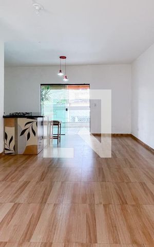 Casa à venda com 254m², 5 quartos e 2 vagas Casa à venda com 254m², 5 quartos e 2 vagasSala - Casa 2