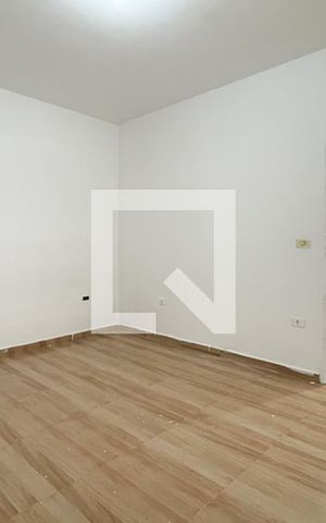 Casa à venda com 254m², 5 quartos e 2 vagas Casa à venda com 254m², 5 quartos e 2 vagasSala - Casa 1