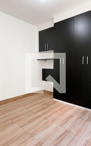 Casa à venda com 254m², 5 quartos e 2 vagas Casa à venda com 254m², 5 quartos e 2 vagasQuarto - Casa 2