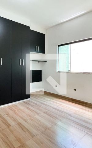 Casa à venda com 254m², 5 quartos e 2 vagas Casa à venda com 254m², 5 quartos e 2 vagasQuarto - Casa 2