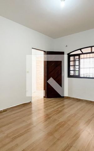 Casa à venda com 254m², 5 quartos e 2 vagas Casa à venda com 254m², 5 quartos e 2 vagasSala - Casa 1