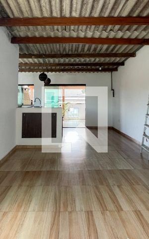 Casa à venda com 254m², 5 quartos e 2 vagas Casa à venda com 254m², 5 quartos e 2 vagasSala - Casa 3