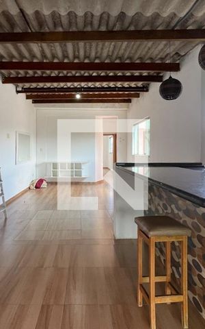 Casa à venda com 254m², 5 quartos e 2 vagas Casa à venda com 254m², 5 quartos e 2 vagasSala - Casa 3