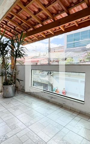 Casa à venda com 254m², 5 quartos e 2 vagas Casa à venda com 254m², 5 quartos e 2 vagasSacada - Casa 2