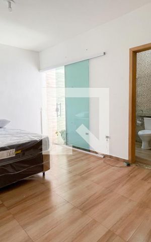 Casa à venda com 254m², 5 quartos e 2 vagas Casa à venda com 254m², 5 quartos e 2 vagasSuíte - Casa 2