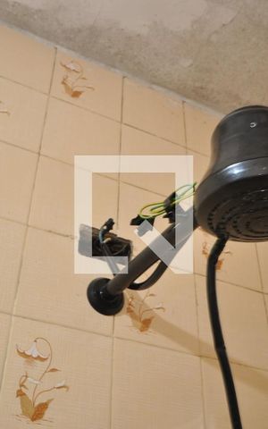 Casa à venda com 130m², 2 quartos e 1 vagaBanheiro