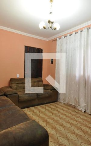 Casa à venda com 130m², 2 quartos e 1 vagaSala