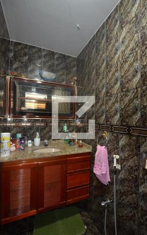 Casa à venda com 430m², 2 quartos e 2 vagasBanheiro da Suite