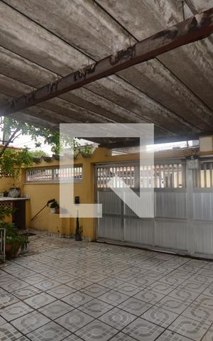 Casa à venda com 430m², 2 quartos e 2 vagasGaragem