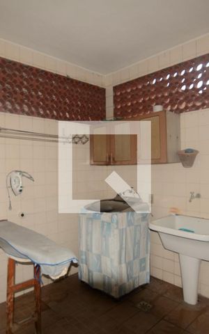 Casa à venda com 430m², 2 quartos e 2 vagasÁrea de Serviço