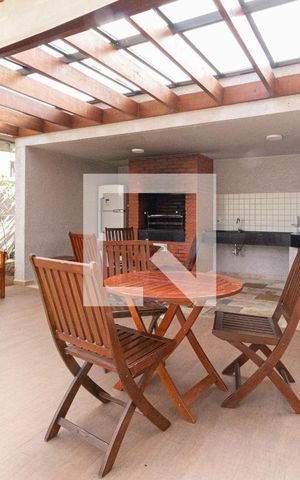 Apartamento para alugar com 60m², 2 quartos e 1 vaga Apartamento para alugar com 60m², 2 quartos e 1 vagaÁrea comum - Churrasqueira