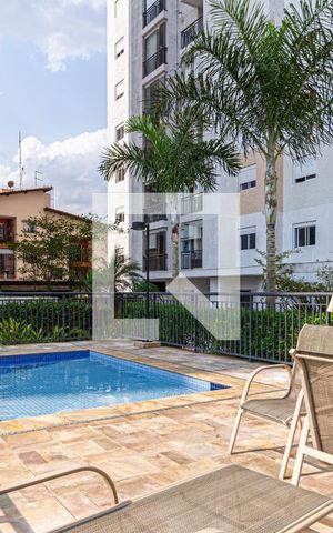 Apartamento para alugar com 60m², 2 quartos e 1 vagaÁrea comum - Piscina