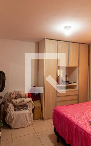 Casa à venda com 125m², 5 quartos e sem vaga Casa à venda com 125m², 5 quartos e sem vagaQuarto 3