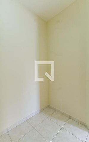 Casa à venda com 130m², 3 quartos e 3 vagas Casa à venda com 130m², 3 quartos e 3 vagasCloset da Suíte