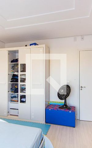 Casa à venda com 440m², 4 quartos e 4 vagas Casa à venda com 440m², 4 quartos e 4 vagasQuarto 3