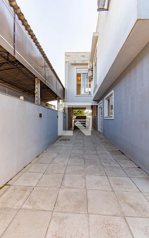 Casa à venda com 440m², 4 quartos e 4 vagas Casa à venda com 440m², 4 quartos e 4 vagasQuintal