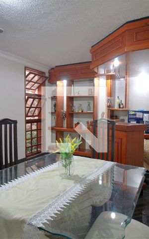 Casa à venda com 500m², 7 quartos e 5 vagasSala de estar – Bar