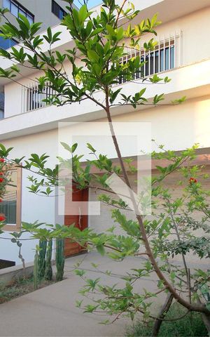 Casa à venda com 500m², 7 quartos e 5 vagasVaranda frente