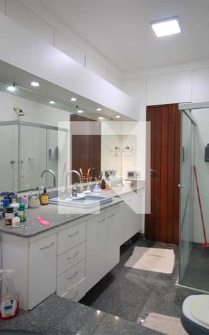 Casa à venda com 500m², 7 quartos e 5 vagasBanheiro da Suíte Master