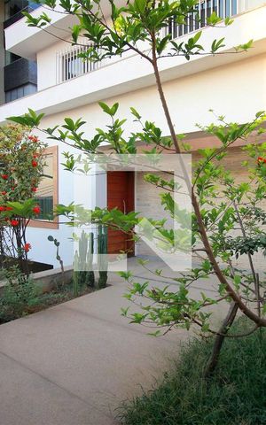 Casa à venda com 500m², 7 quartos e 5 vagasVaranda frente