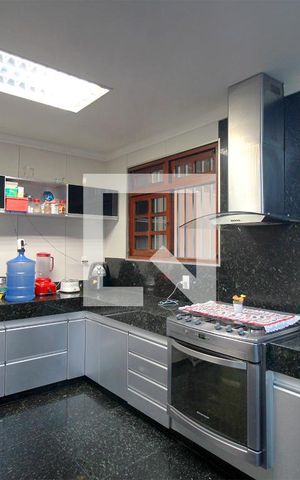 Casa à venda com 500m², 7 quartos e 5 vagasCozinha