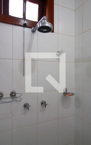Casa à venda com 500m², 7 quartos e 5 vagasBanheiro da Suíte 2