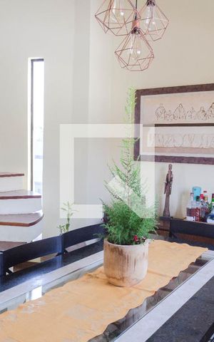 Apartamento à venda com 650m², 4 quartos e 6 vagas Apartamento à venda com 650m², 4 quartos e 6 vagasSala de Jantar