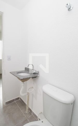 Apartamento à venda com 42m², 2 quartos e sem vagaBanheiro