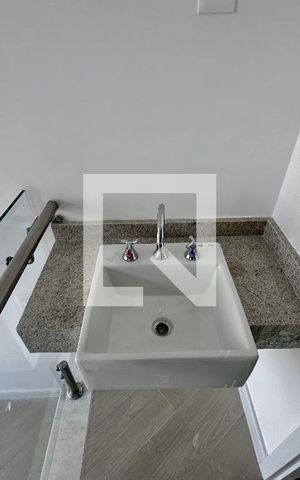 Studio para alugar com 23m², 1 quarto e sem vaga Studio para alugar com 23m², 1 quarto e sem vagaBanheiro
