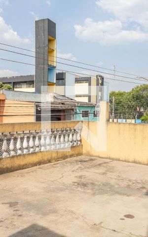 Casa à venda com 305m², 4 quartos e 3 vagas Casa à venda com 305m², 4 quartos e 3 vagasVaranda da suíte