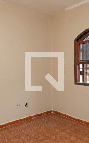 Casa à venda com 305m², 4 quartos e 3 vagas Casa à venda com 305m², 4 quartos e 3 vagasQuarto 4