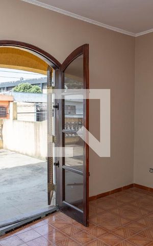 Casa à venda com 305m², 4 quartos e 3 vagas Casa à venda com 305m², 4 quartos e 3 vagasQuarto 1 - suíte