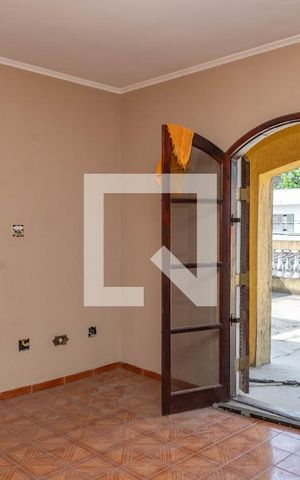 Casa à venda com 305m², 4 quartos e 3 vagas Casa à venda com 305m², 4 quartos e 3 vagasQuarto 1 - suíte