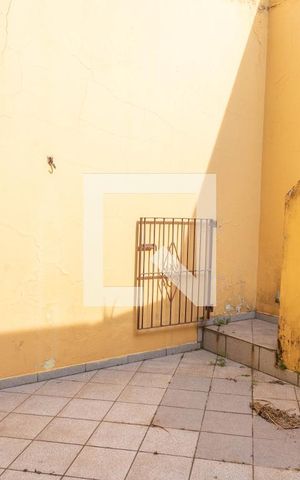 Casa à venda com 305m², 4 quartos e 3 vagas Casa à venda com 305m², 4 quartos e 3 vagasQuintal