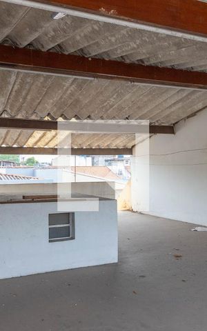 Casa à venda com 305m², 4 quartos e 3 vagas Casa à venda com 305m², 4 quartos e 3 vagasÁrea externa