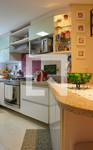 Casa à venda com 400m², 6 quartos e 4 vagasCozinha