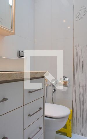 Casa à venda com 400m², 6 quartos e 4 vagasBanheiro da Suíte 2