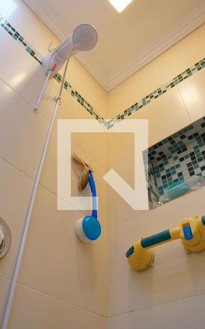 Casa à venda com 400m², 6 quartos e 4 vagasBanheiro de Serviço