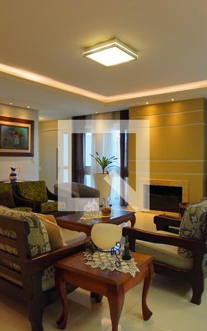 Casa à venda com 400m², 6 quartos e 4 vagasSala