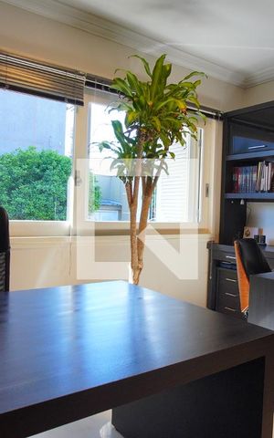 Casa à venda com 400m², 6 quartos e 4 vagasGabinete