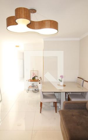 Casa à venda com 145m², 3 quartos e 2 vagasSala