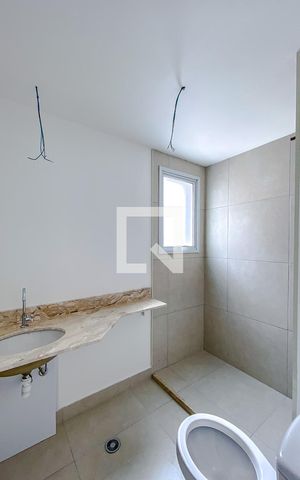 Apartamento à venda com 105m², 2 quartos e 2 vagasBanheiro da Suíte 2