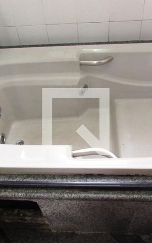 Apartamento à venda com 155m², 4 quartos e 3 vagasBanheiro da Suíte 2