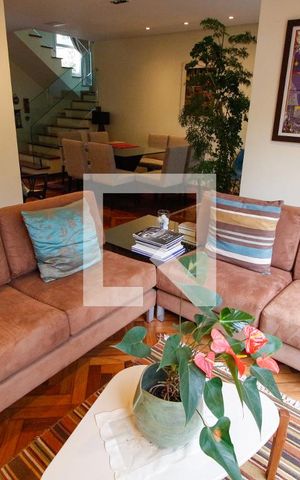Casa à venda com 230m², 3 quartos e 2 vagasSala