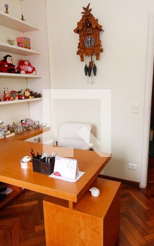 Casa à venda com 230m², 3 quartos e 2 vagasQuarto