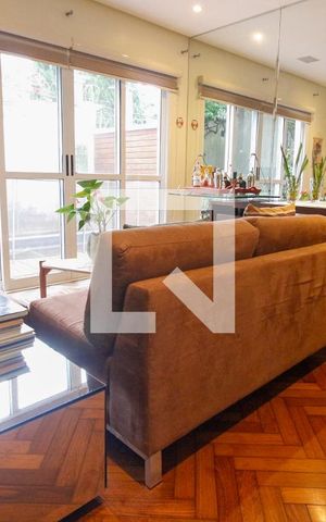 Casa à venda com 230m², 3 quartos e 2 vagasSala