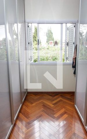Casa à venda com 230m², 3 quartos e 2 vagasCloset da suíte 3