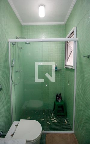 Casa à venda com 230m², 3 quartos e 2 vagasBanheiro da Suíte 2