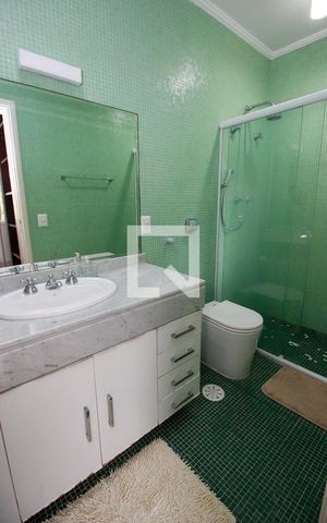 Casa à venda com 230m², 3 quartos e 2 vagasBanheiro da Suíte 2
